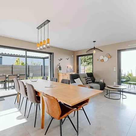 Maison Recente, Plages Et Commerces A Pied Дом отдыха