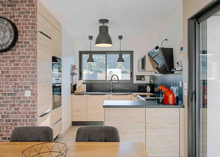 בית נופש Maison Recente, Plages Et Commerces A Pied ז'ולוביל-לה-פאן